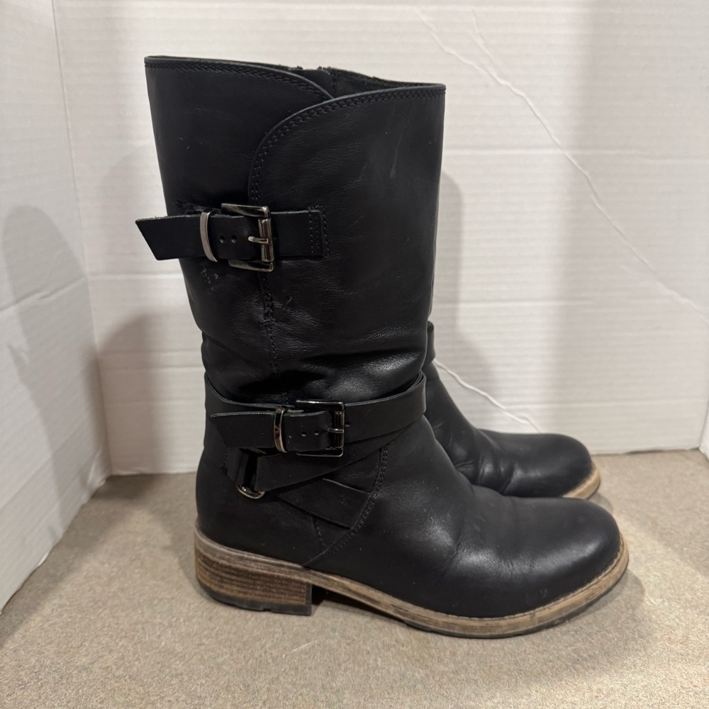 Clarks Artisan Volara Melody Women’s Black Mid Calf Moto Boots